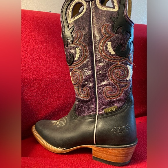 Cow Girl Boots - Picture 4 of 6